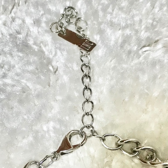 NWOT Macy’s Turquoise Teal Blue Statement Necklace - Picture 3 of 3